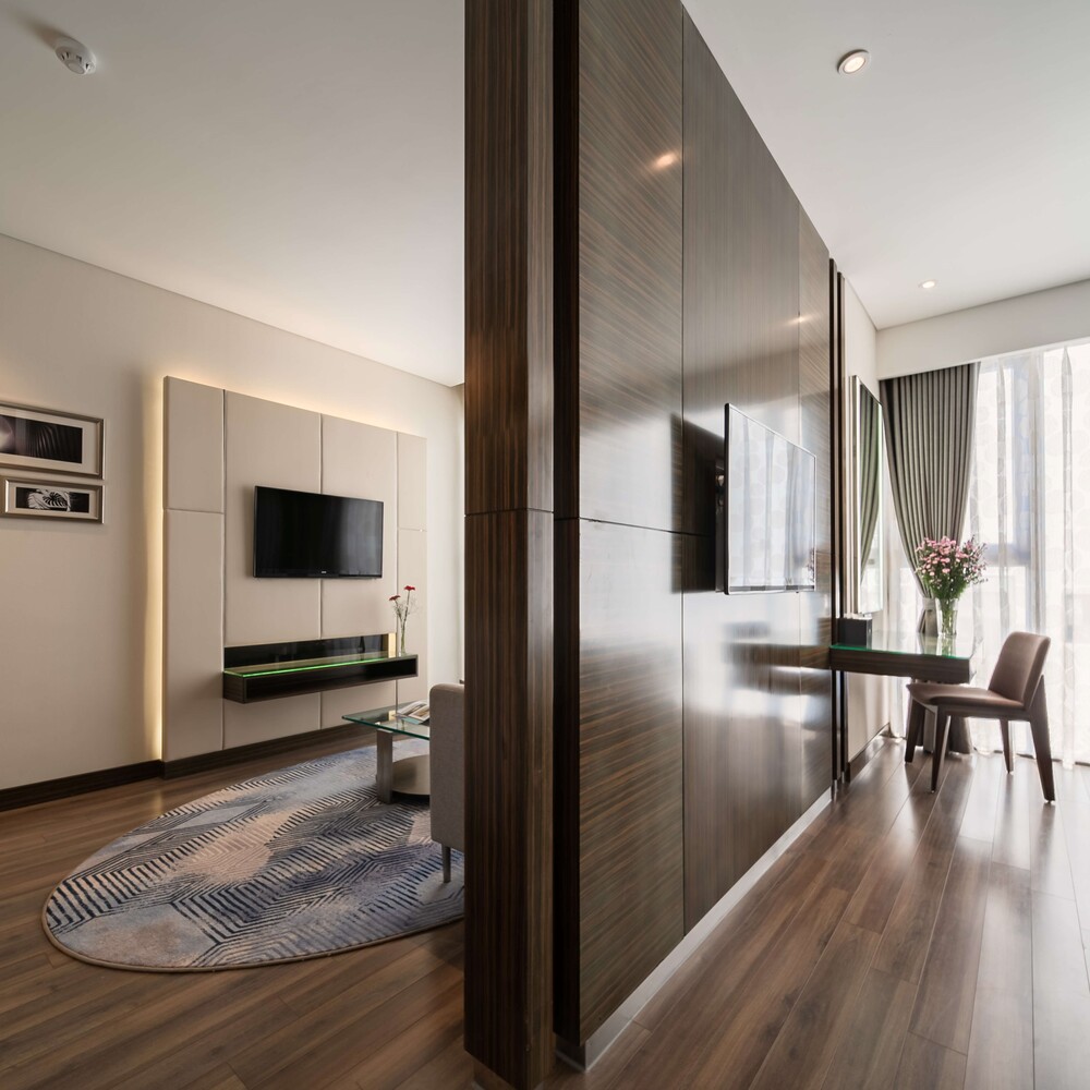 Suite Triple Cityview and Partial Seaview Balcony